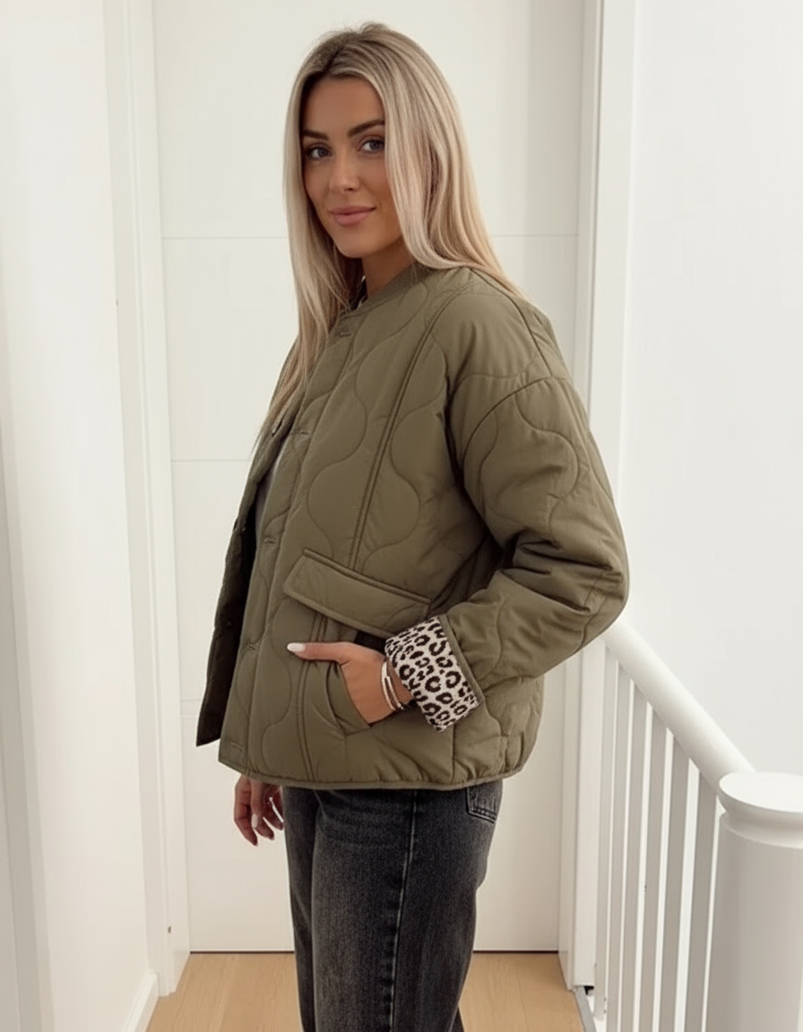 Gevoerde Jas – Leopard Voering – Knopenlijn