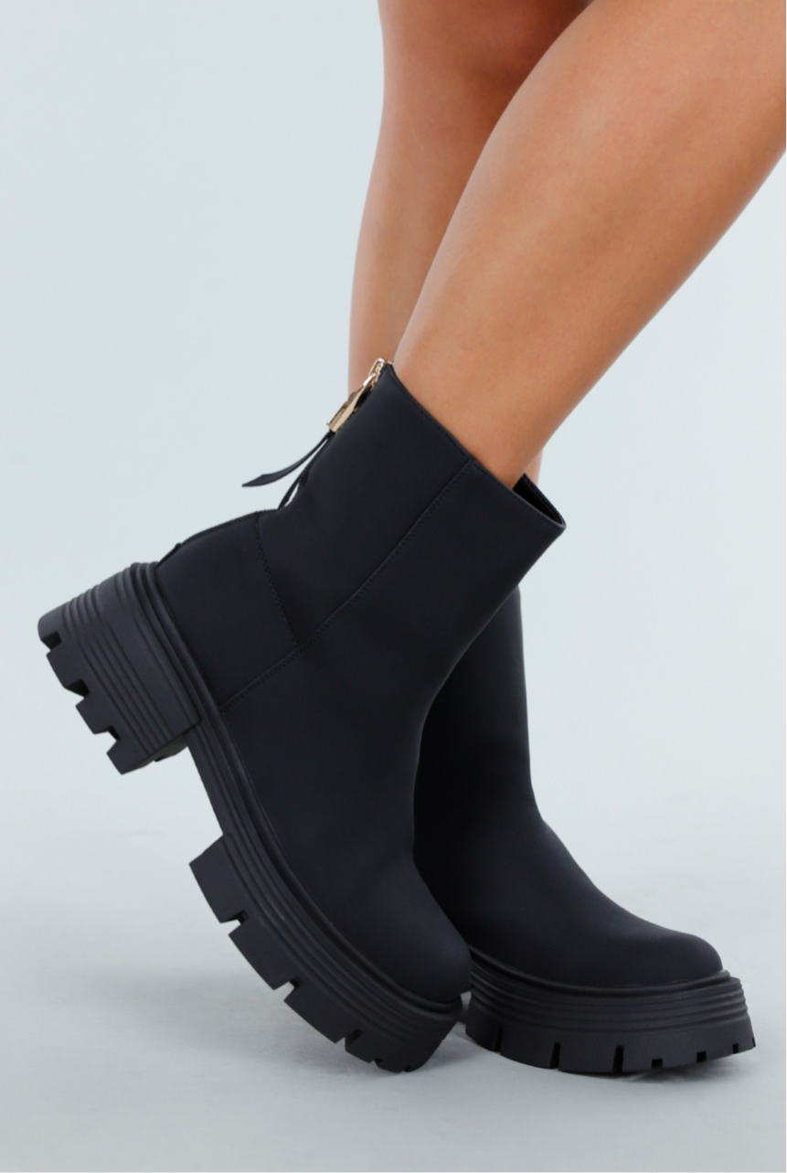 UrbanEdge Boots
