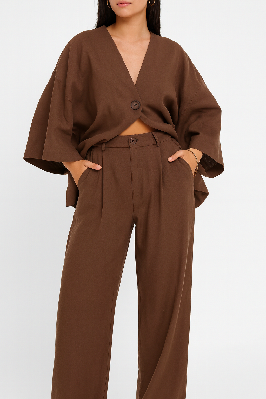 Tweedelig damespak: Elegante top met V-hals & broek met wijde pijpen - Maison